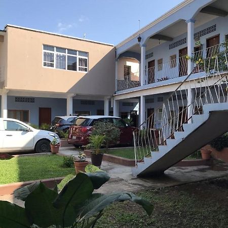 Hotel Izala San Pedro Pochutla Екстериор снимка