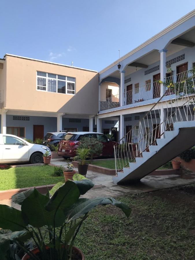 Hotel Izala San Pedro Pochutla Екстериор снимка