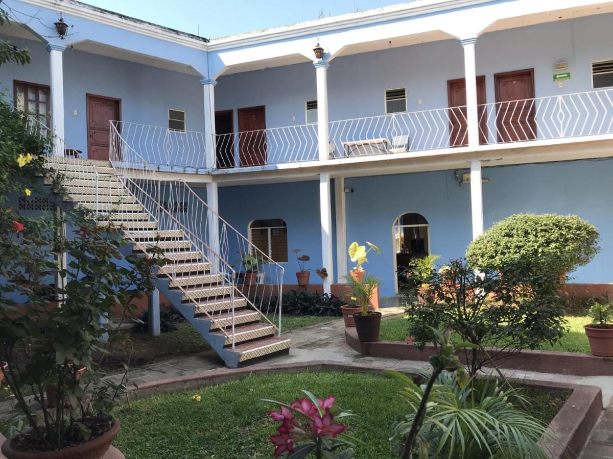 Hotel Izala San Pedro Pochutla Екстериор снимка